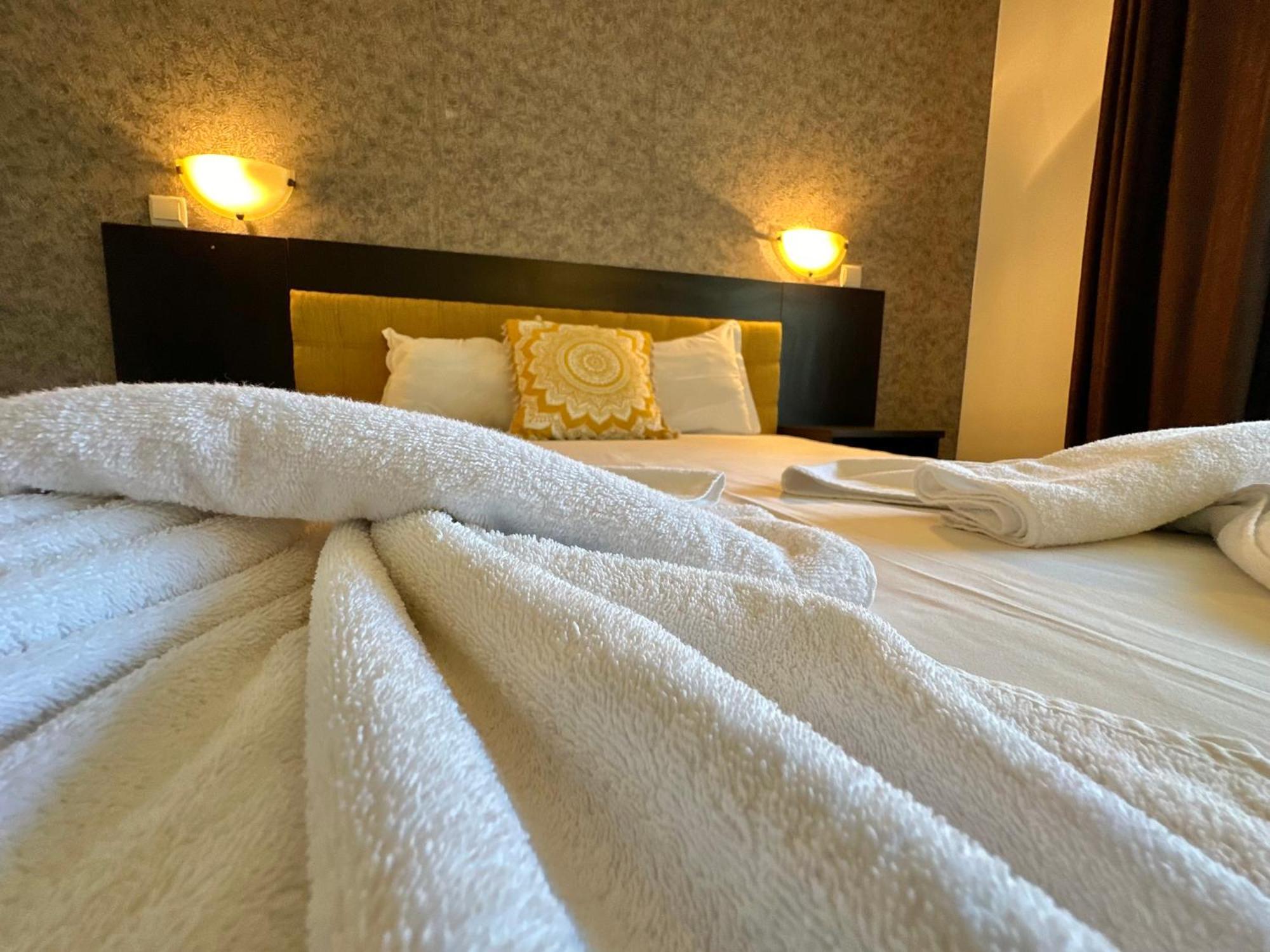 Menada Imperial Heights Villas Slăntjev Brjag Exteriör bild