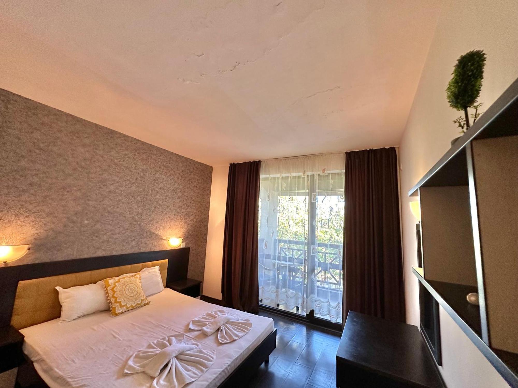 Menada Imperial Heights Villas Slăntjev Brjag Exteriör bild