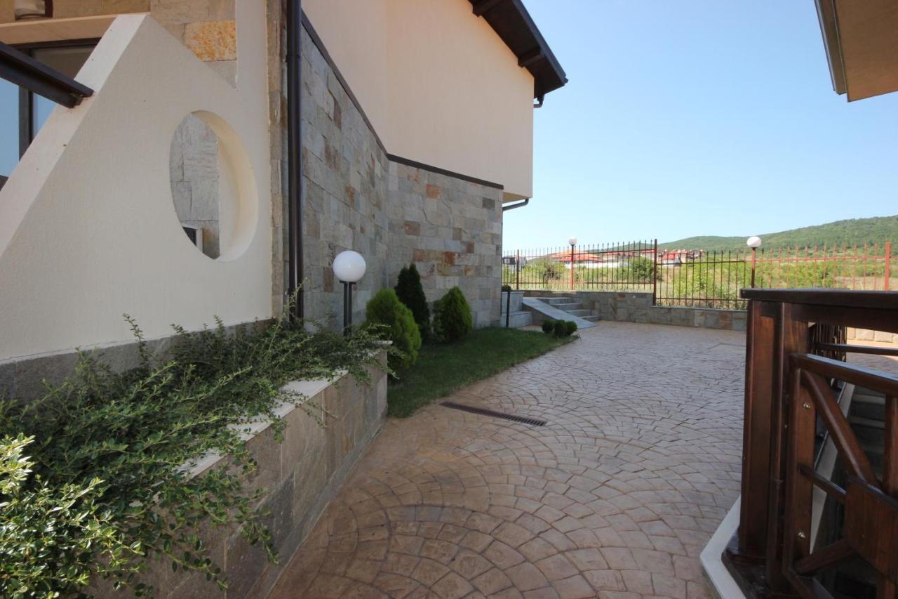 Menada Imperial Heights Villas Slăntjev Brjag Exteriör bild